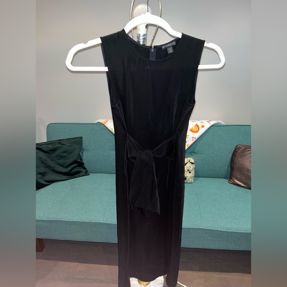 Black sheath dress with waist tie
